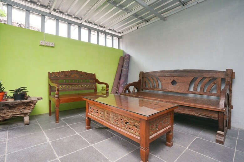 Hotel Oyo 2492 Nindy Homestay