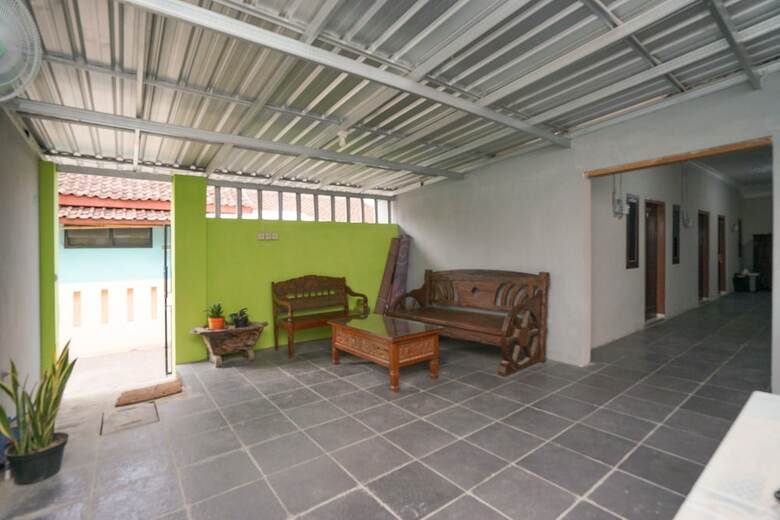 Hotel Oyo 2492 Nindy Homestay