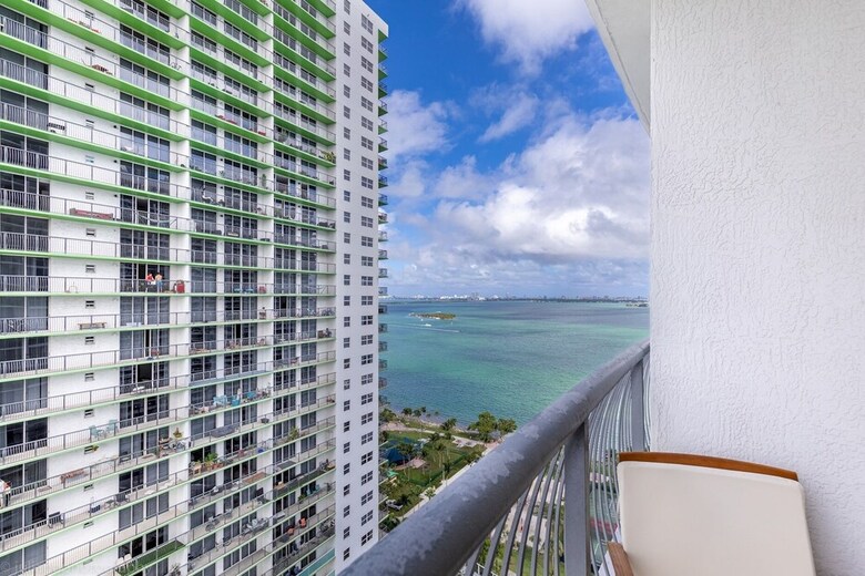 Apartamento Urban And Chic Condo With A Balcony