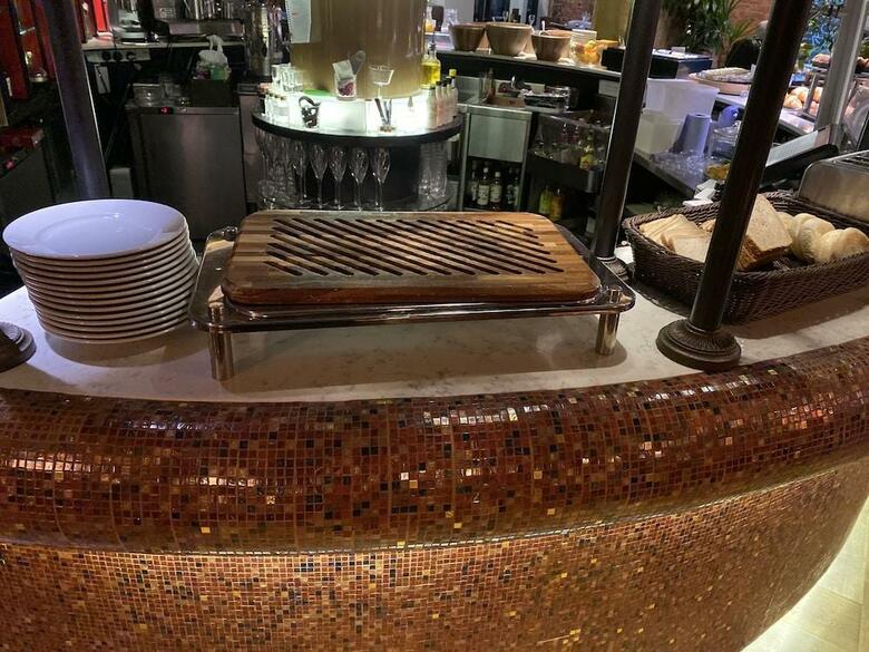 Hotel Cairn Newcastle