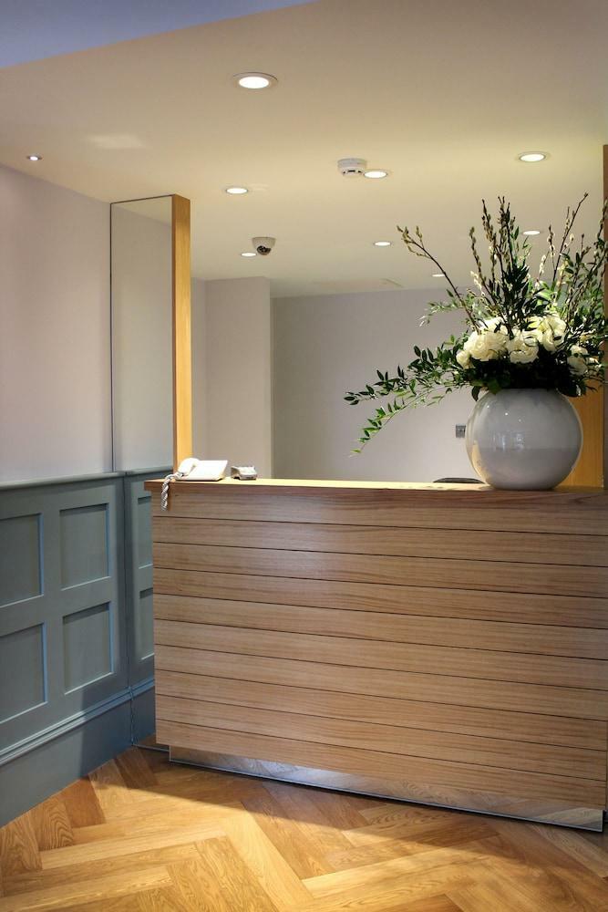 Hotel Cairn Newcastle