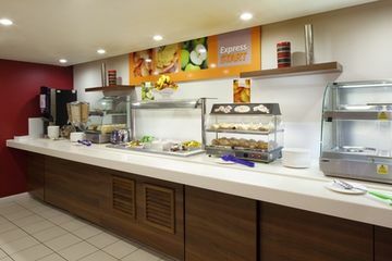 Hotel Holiday Inn Express Northampton M1/15