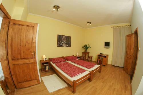 Hostal Penzion Portus