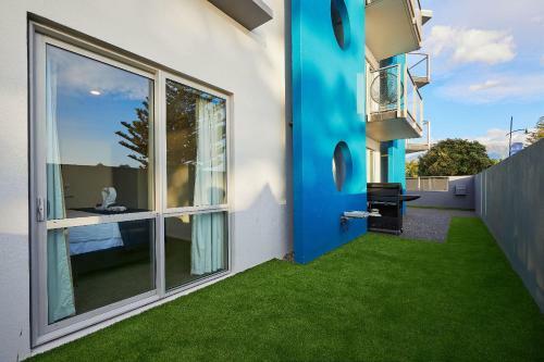Waves Luxury Apartments