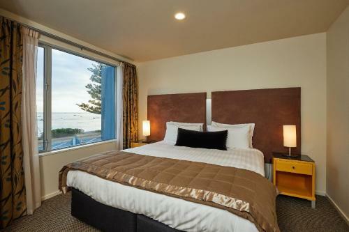 Waves Luxury Apartments