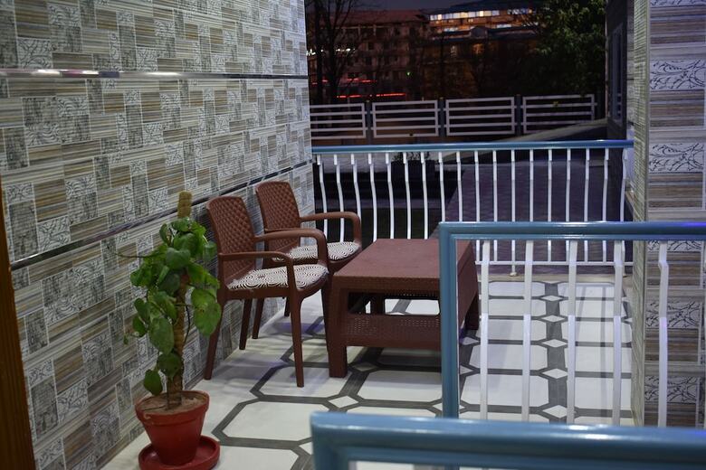 Dream Land Hotel