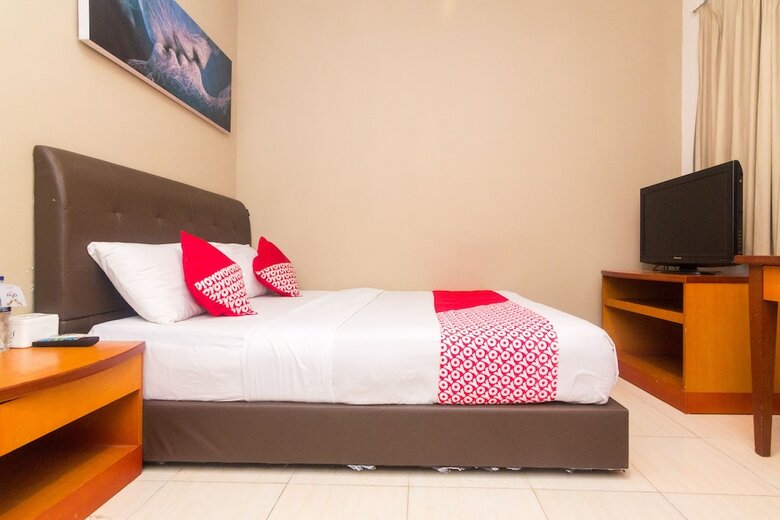 Oyo 1671 D-one Hotel