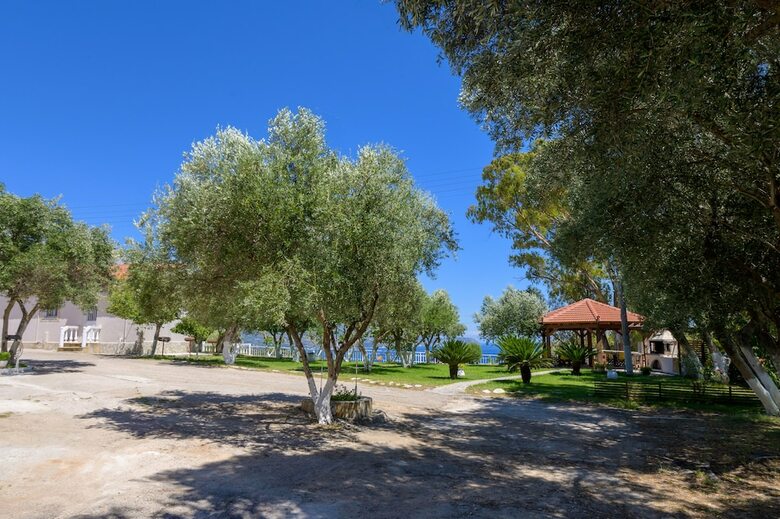 Apartamentos Zoumpouli Village