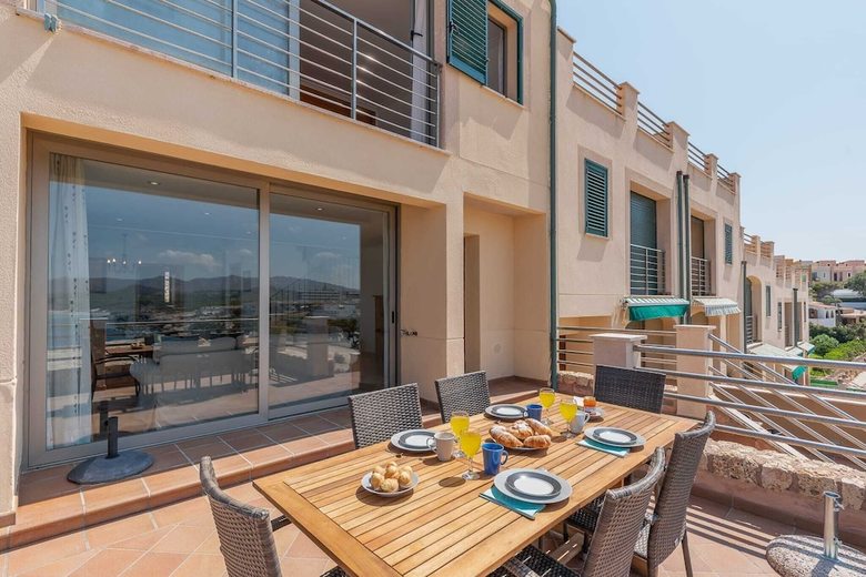 Apartamentos Cala Agulla