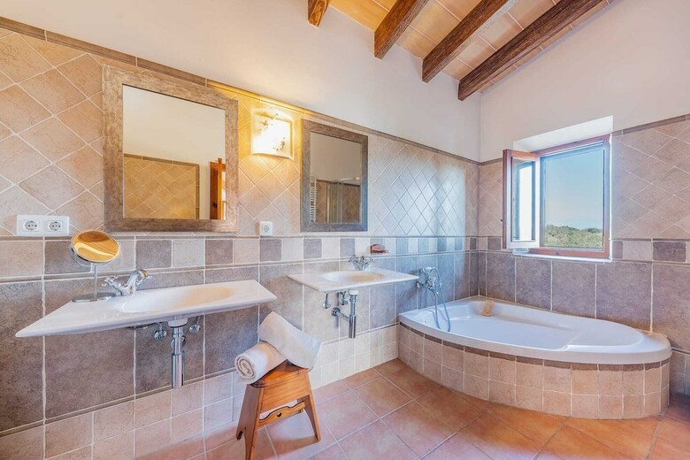 Villa Son Huguet