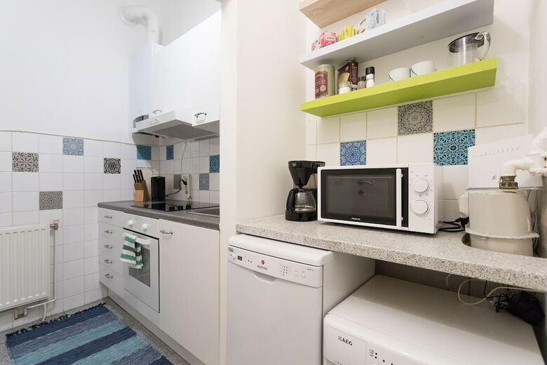 Apartamentos 30sqm Studio-near Danube-15 Min. Center