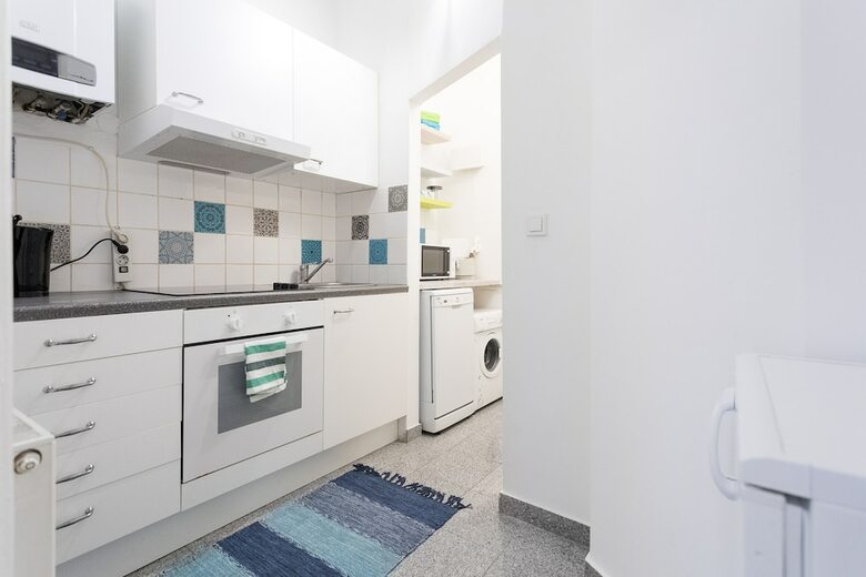 Apartamentos 30sqm Studio-near Danube-15 Min. Center