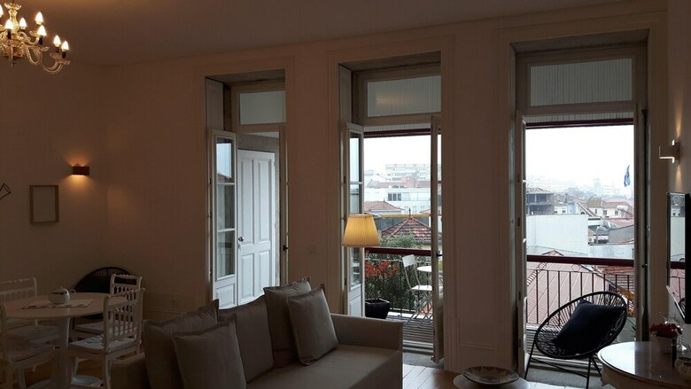 Apartamentos Live Porto & Douro - Duque Loul� IV