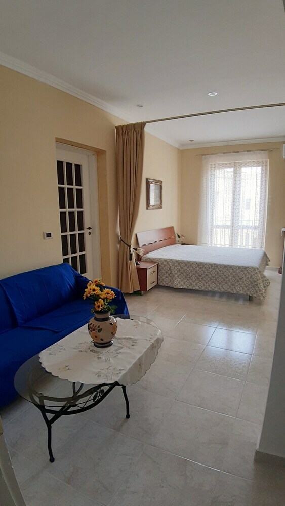 Sunshine Apartments