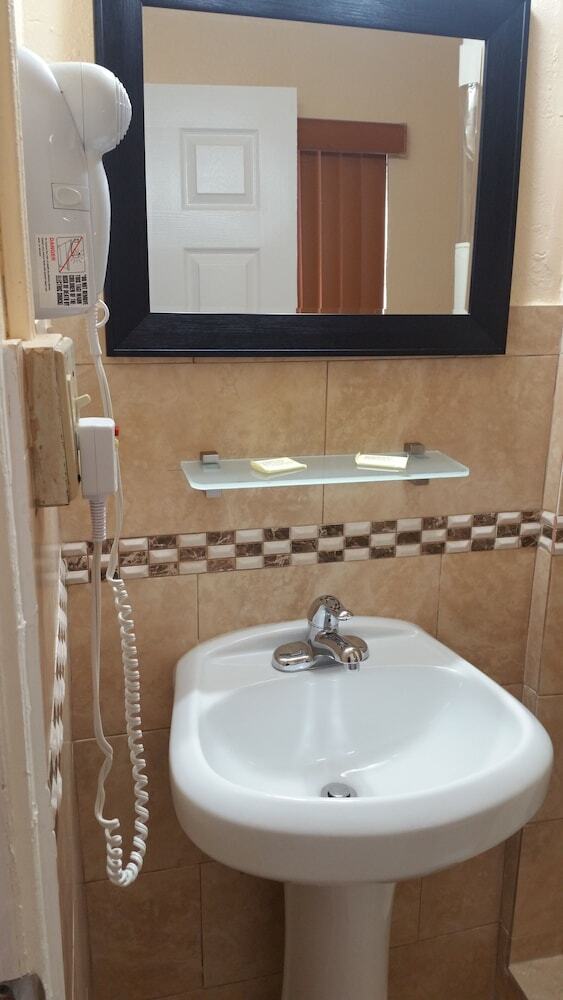 Motel Palms Inn