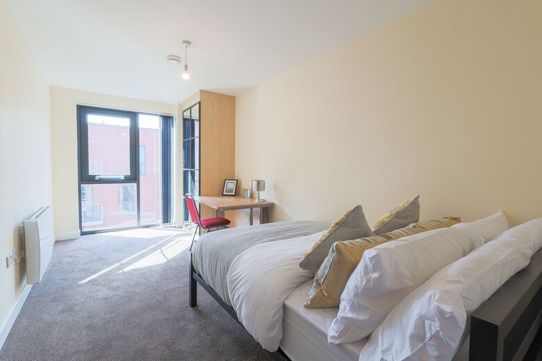 Stunning 3-bed Apartment