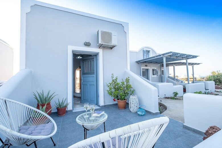 Paradise Traditional Cycladic House