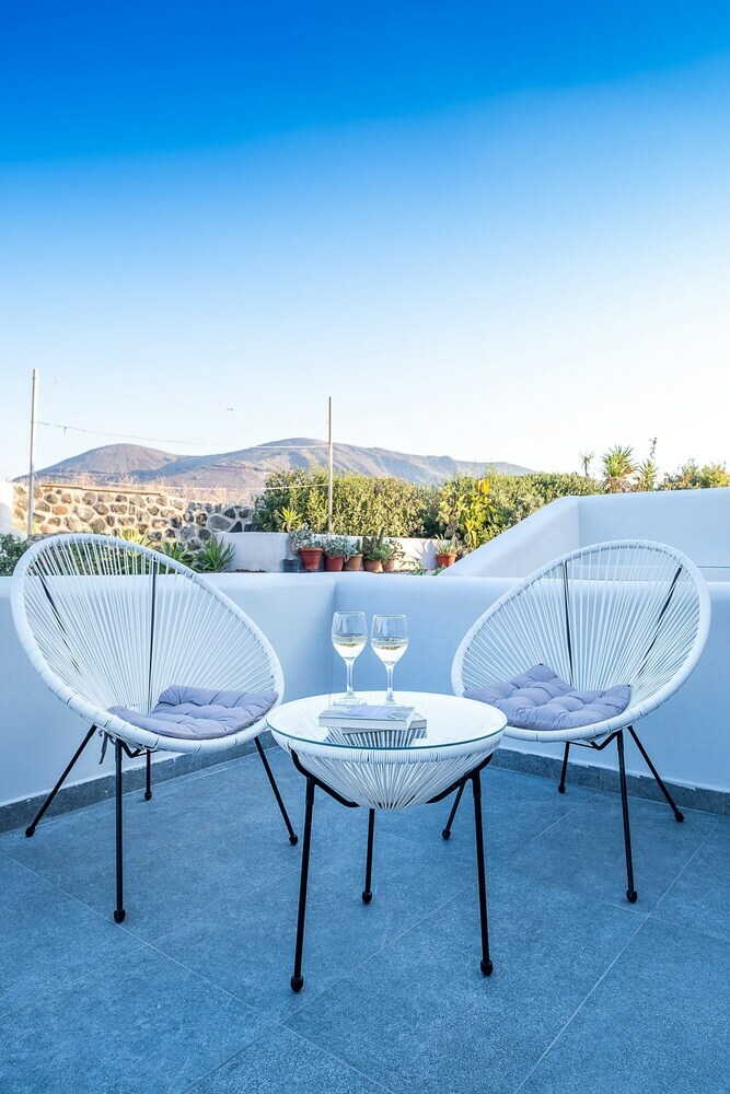 Paradise Traditional Cycladic House
