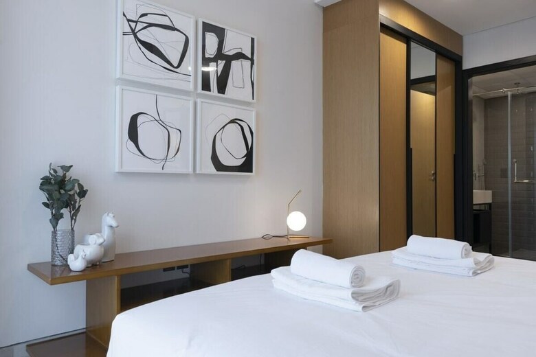 Lovely 1br Apartment @ Priv� Living, Arjan