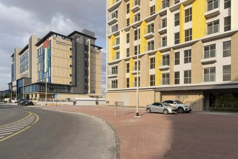 Lovely 1br Apartment @ Priv� Living, Arjan