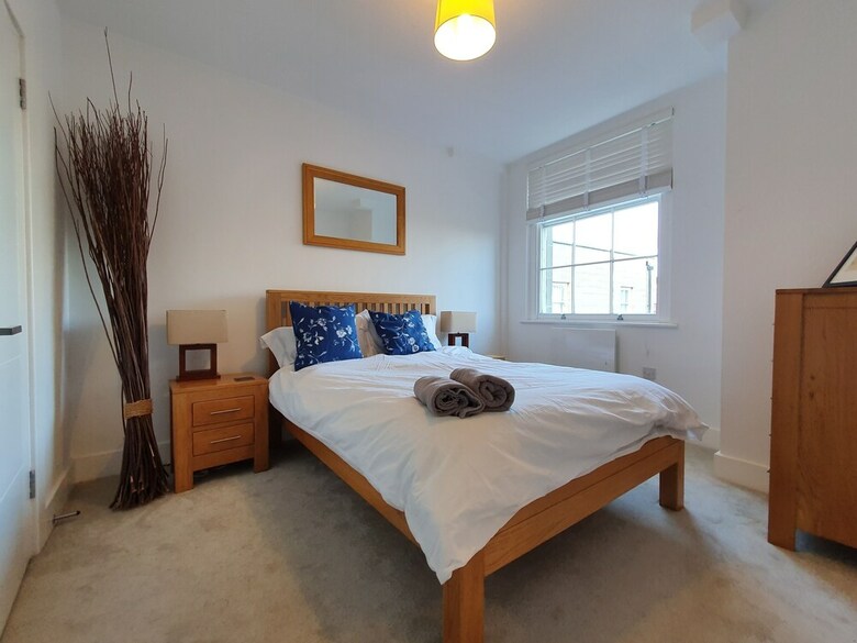 Superb Executive Apartment In Reading