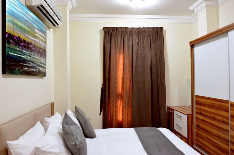 Aparthotel Emerald Suites