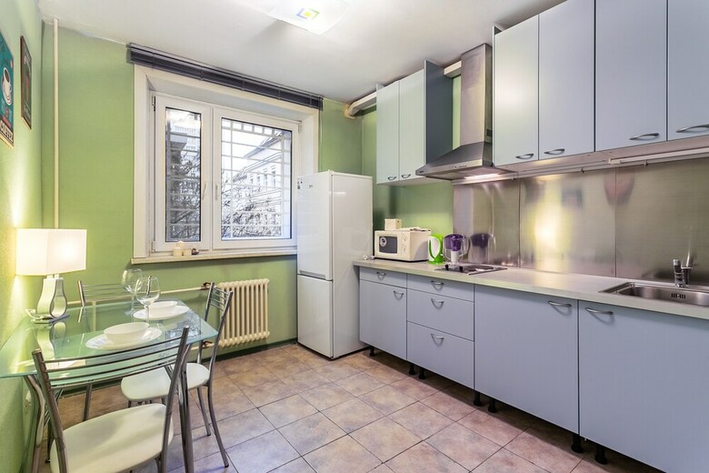 Apartment On Bolshaya Spasskaya 6-1