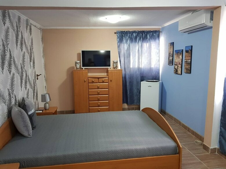 Airport16 B&B