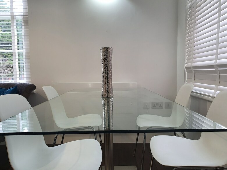 Modern Spacious Executive Apartment