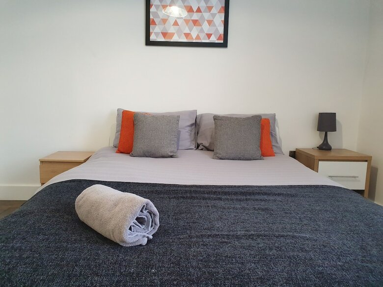 Modern Spacious Executive Apartment