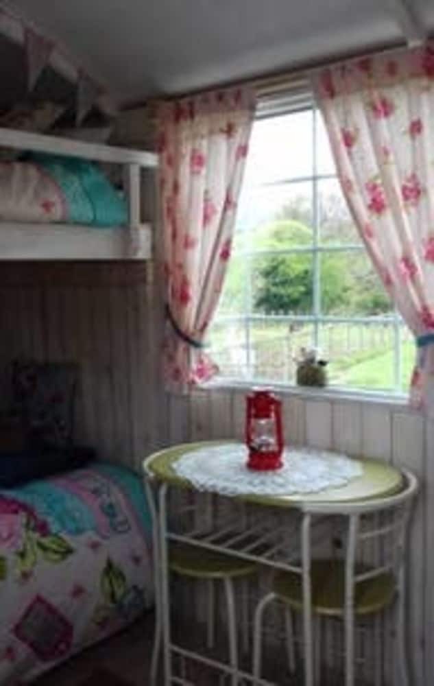 Cabana Ruby Shepherds Hut