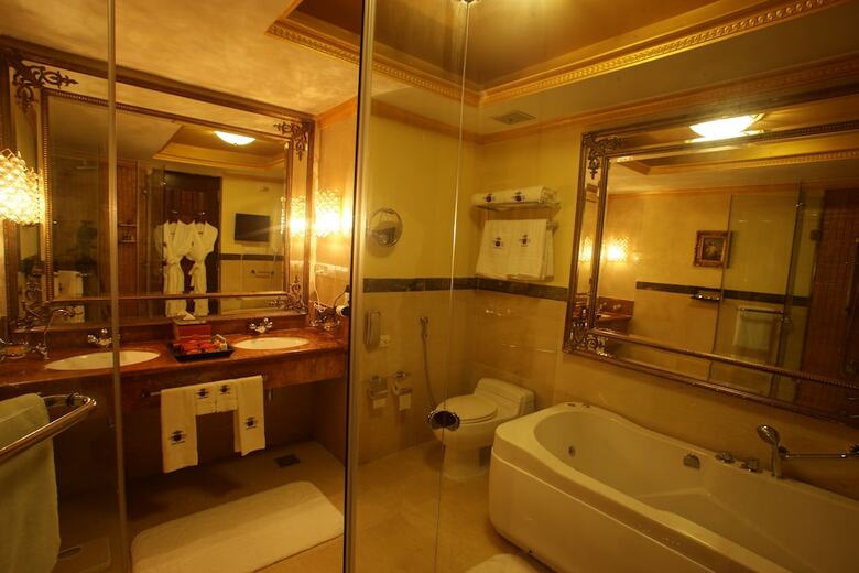 Hotel Imperial Grand Palace