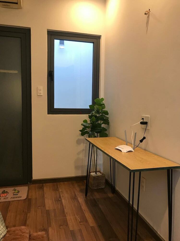 Hotel 1993's House