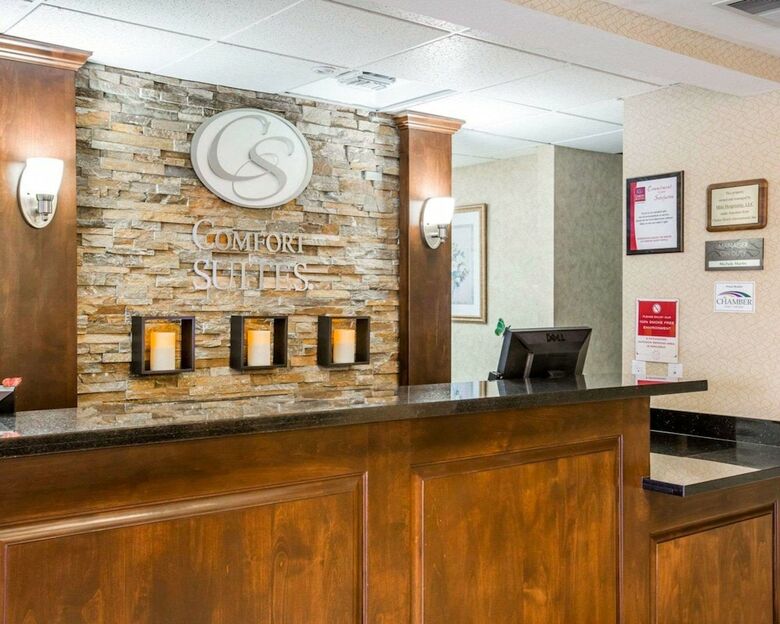 Hotel Comfort Suites