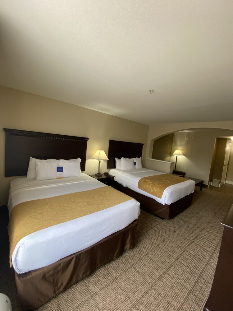 Hotel Comfort Suites