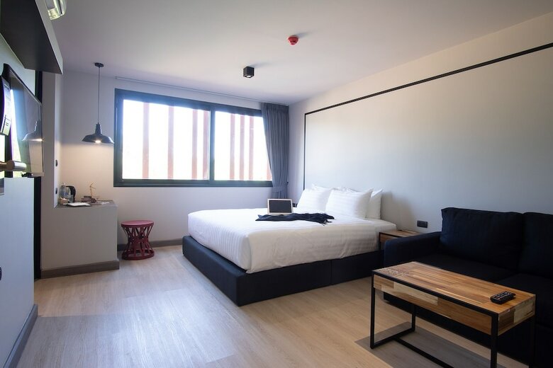 Prime Town - Posh & Port Hotel Phuket