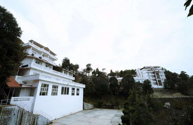 Hotel Tehri Club And Resorts