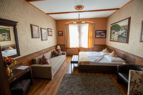 Hostal Hotel Kuria