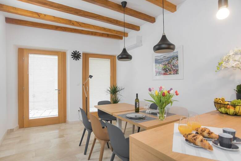 Rooms Kala