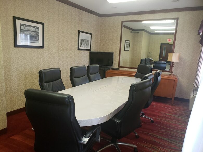 Hotel A Victory Suites Warren