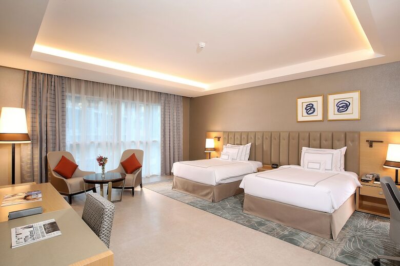 Grand Cosmopolitan Hotel