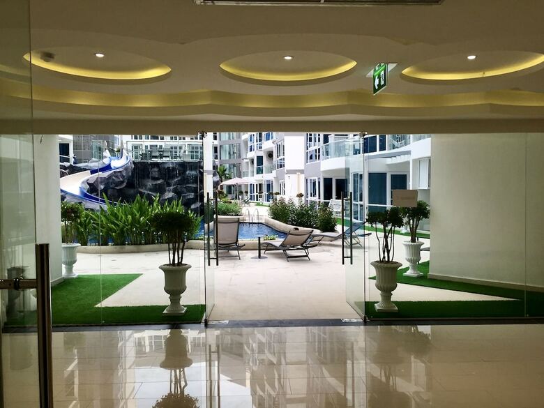 Luxury Apartments In Grand Avenue