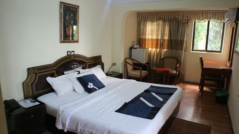Krisview Hotel