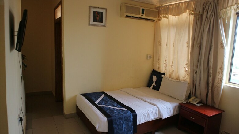 Krisview Hotel