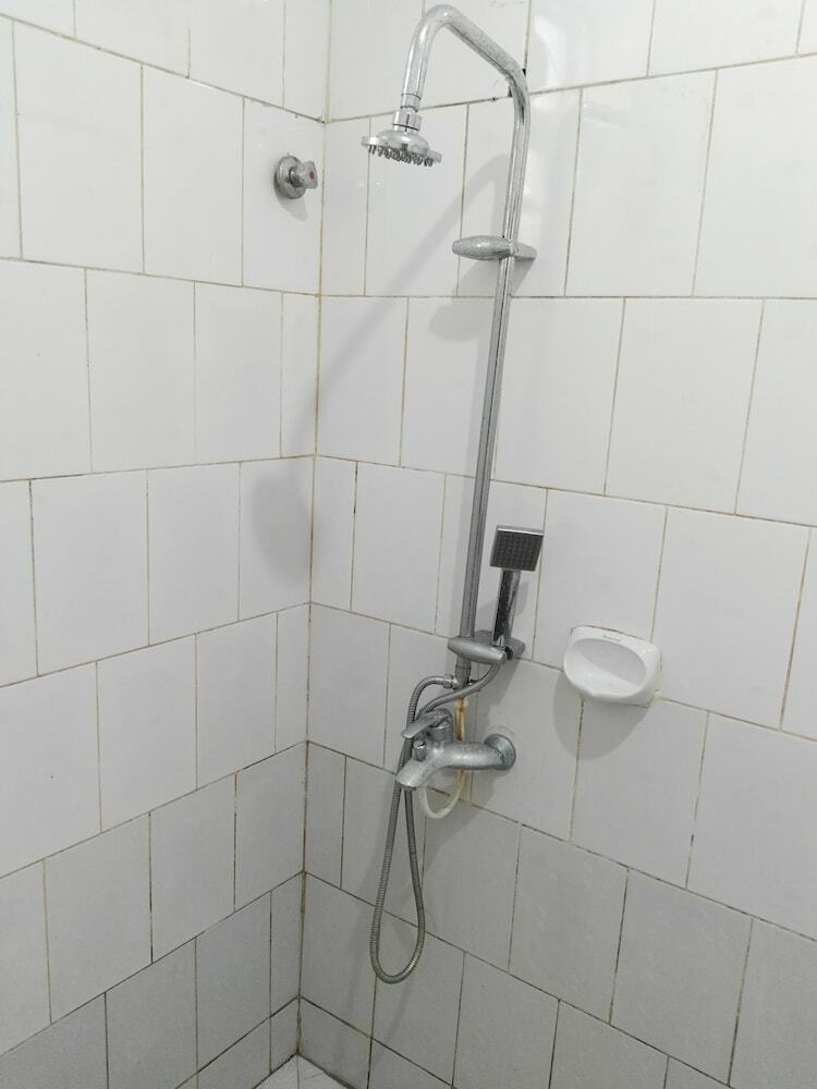 Hostal Sharook Lodge