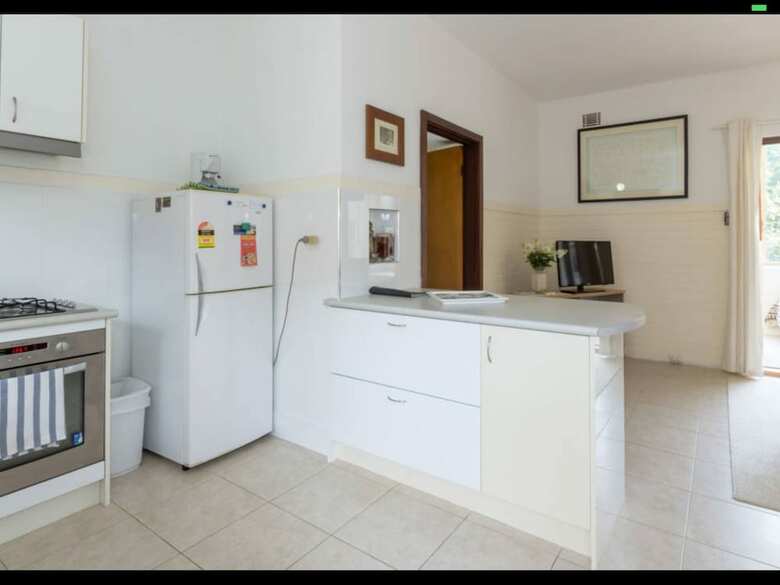 Apartamentos B6 Cafes And Restaurants Close To Uwa