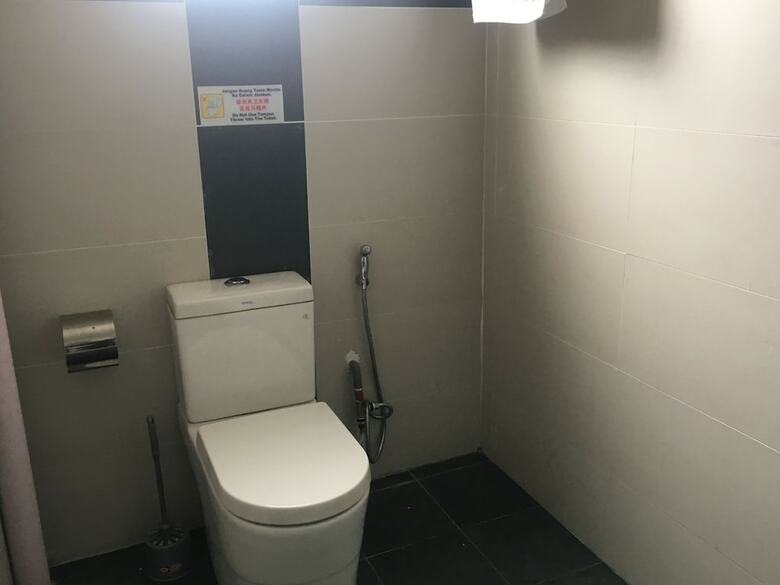 Oyo 89856 Mf Hotel
