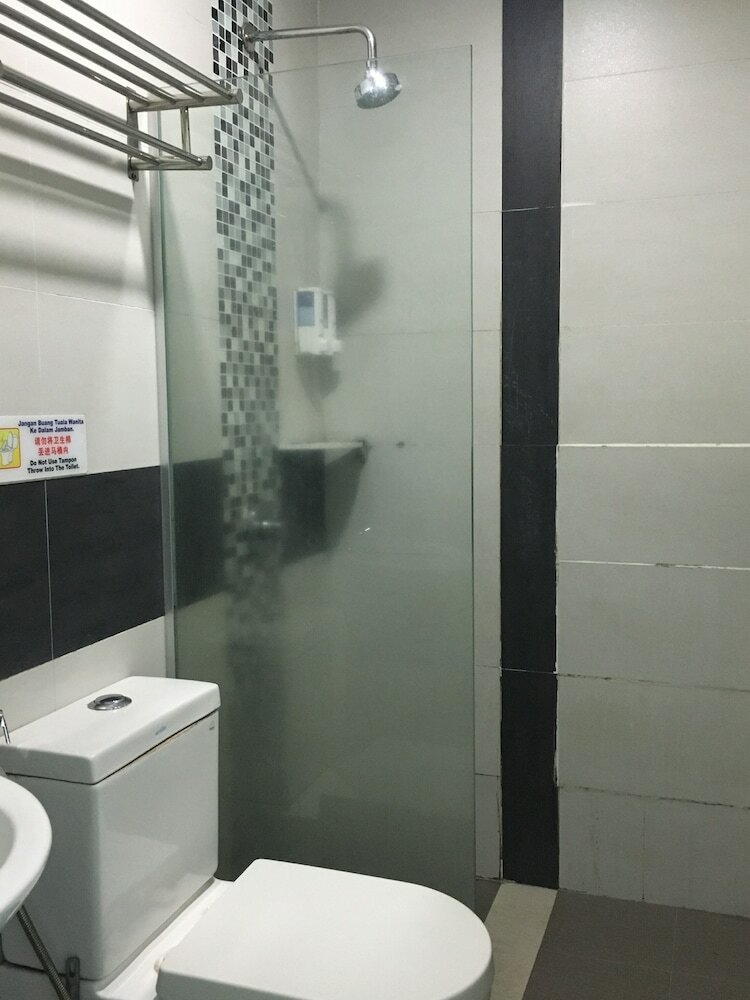 Oyo 89856 Mf Hotel
