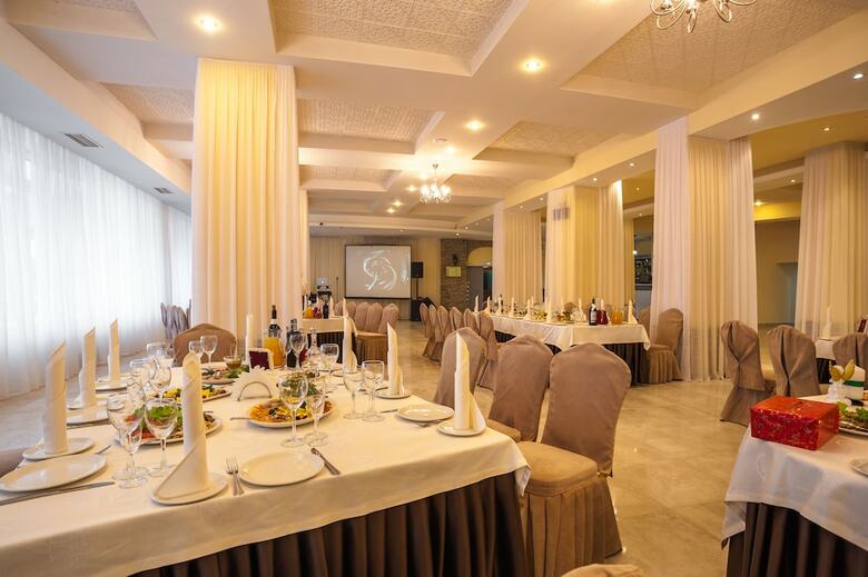 Amaks City Hotel