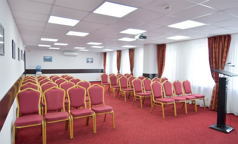 Amaks City Hotel
